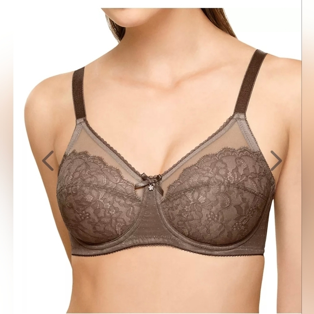 Wacoal Retro Chic Lace Underwire Bra in Brown Capuccino